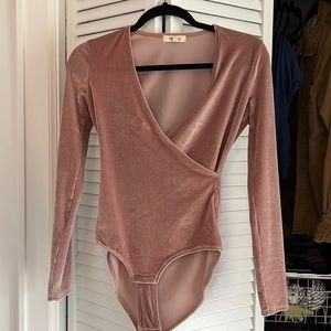 Madewell blush velvet bodysuit